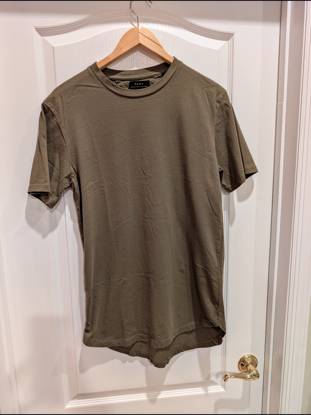 Zara Men’s M Long Length Olive Green T-Shirt Drop Hem 100% Cotton